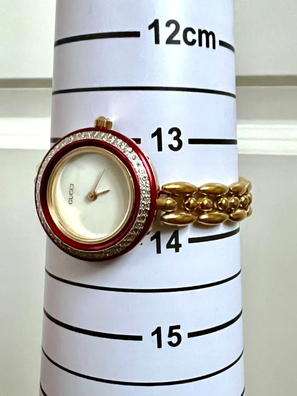 Vintage Gucci 11/12.2 Watch Diamond-Cut Red Bezel + 2 Bonus Bezels